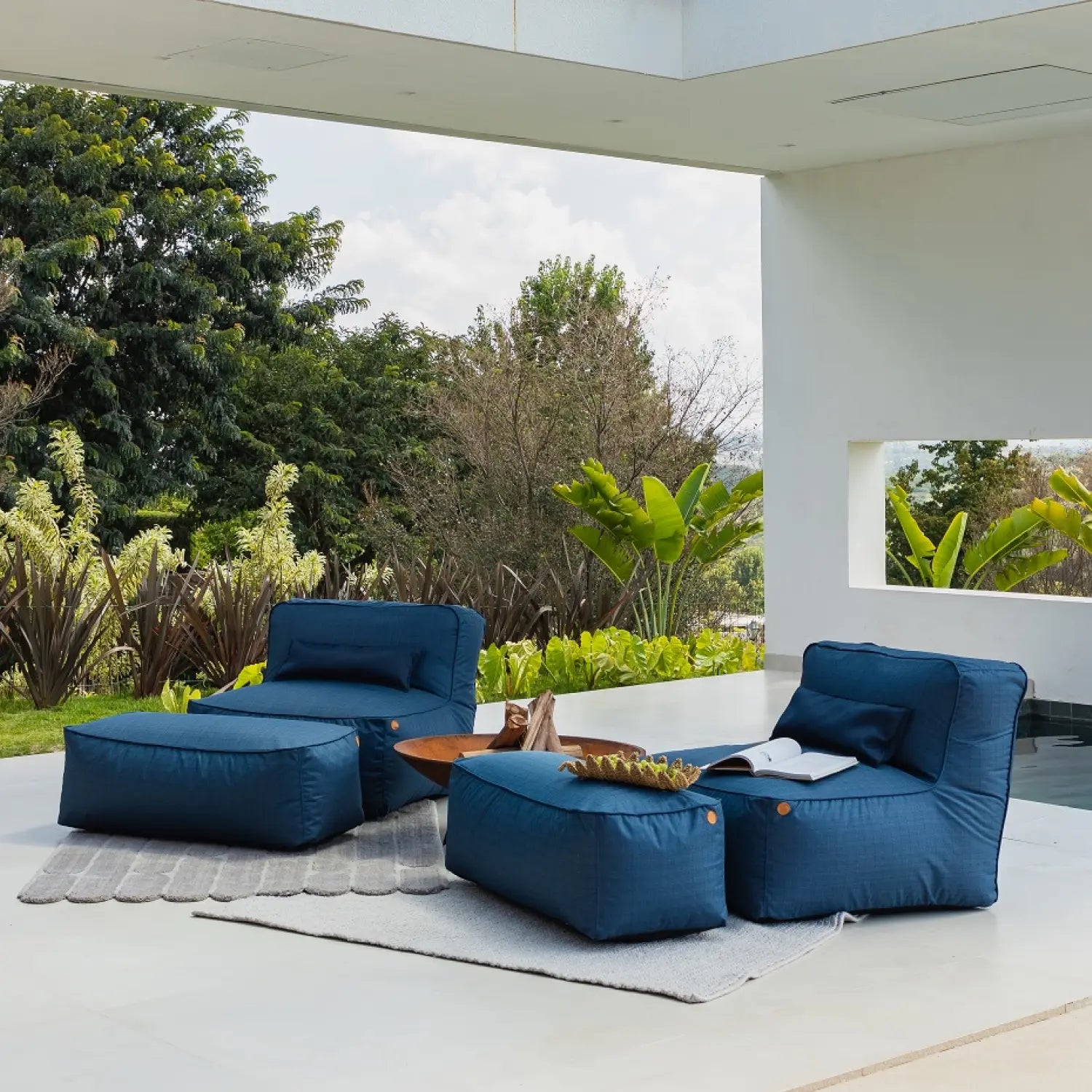 Poltrona Joy, Puff de Jardim - Reality - Casa do Patrão