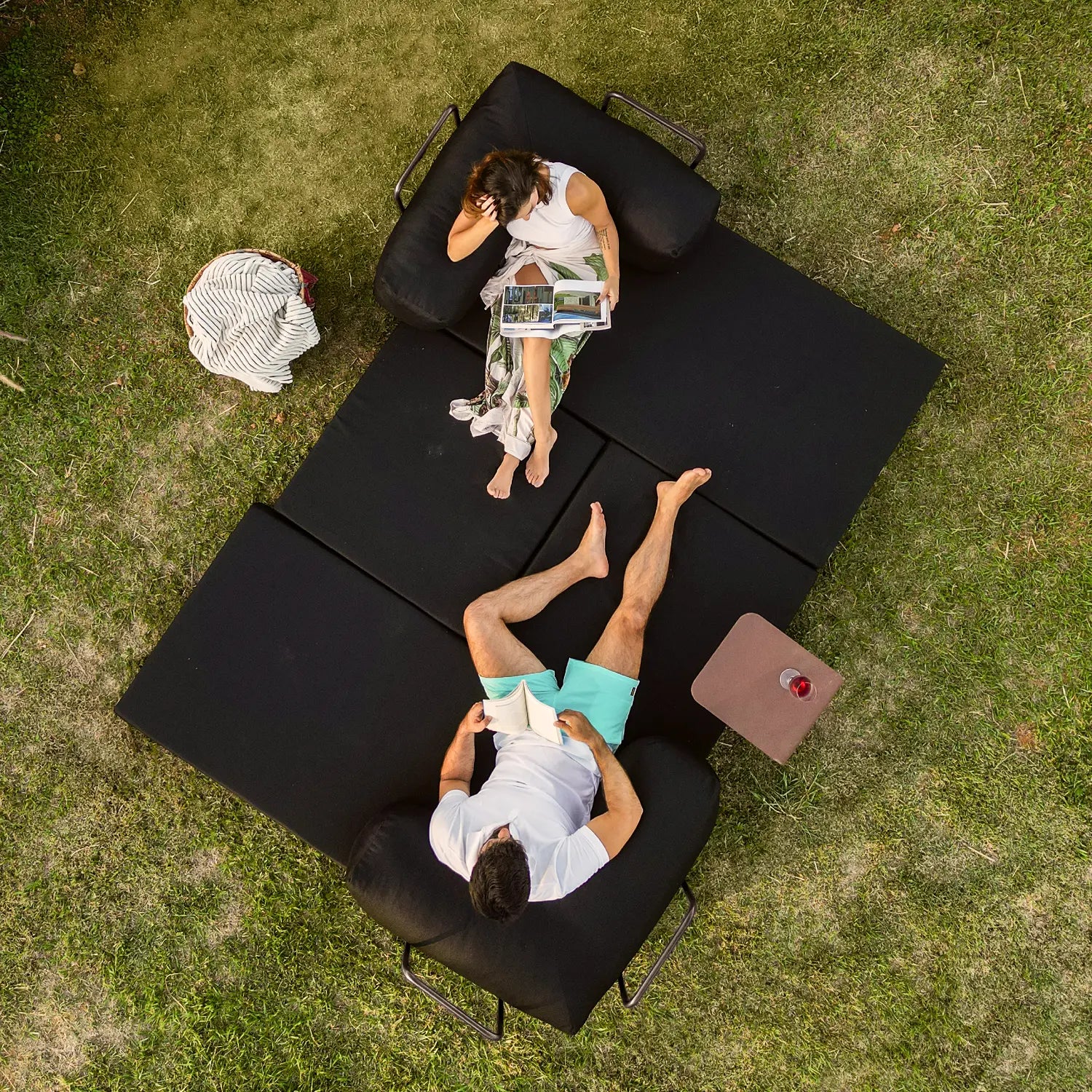 Sofá Outdoor Bloom 2 Lugares + Chaise